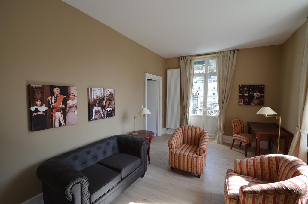 L'Empereur, Sa Femme Et Le Petit Prince Plombières-les-Bains Esterno foto